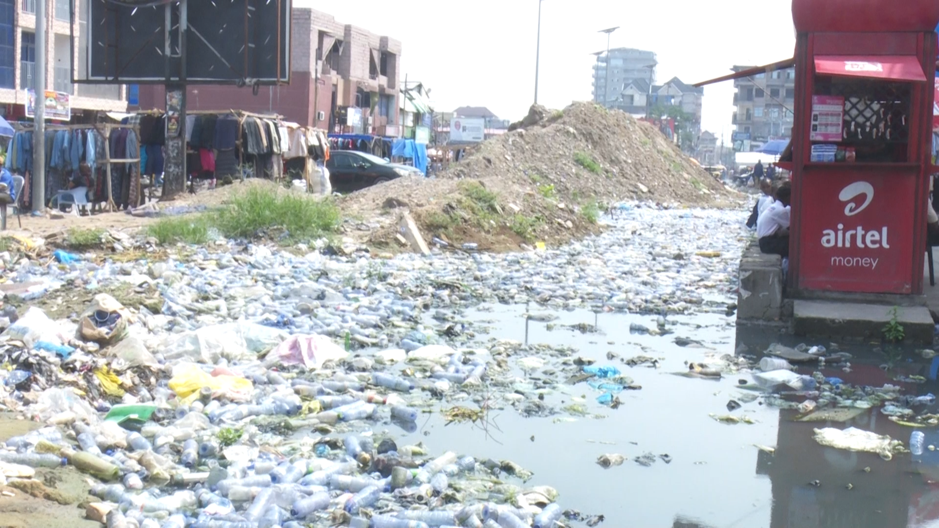ROUTE  NYANGWE UNE ANNÉE DE CALVAIRE POUR LES USAGERS ET LES RIVERAINS