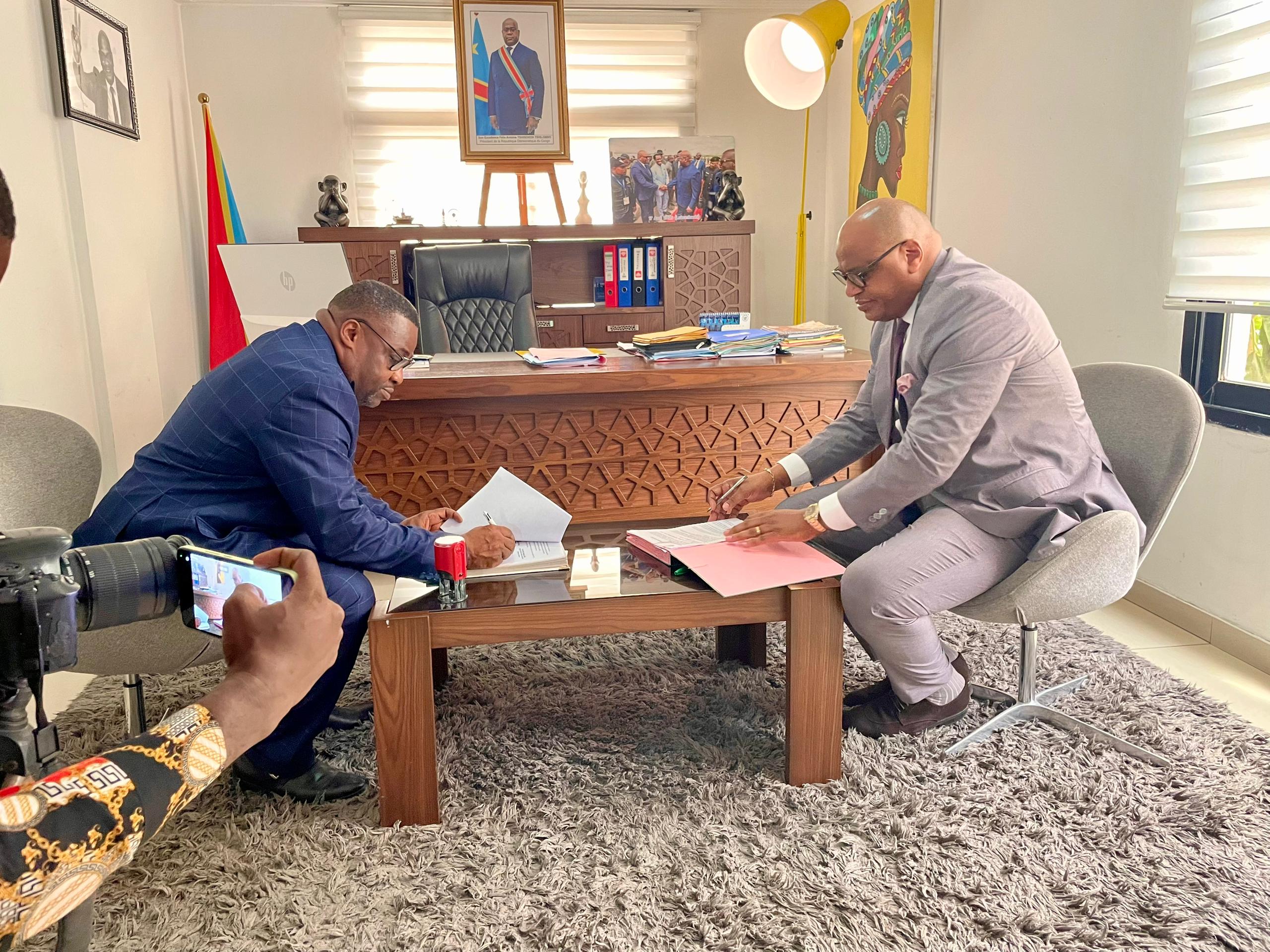 RDC : signature d’un accord d’accompagnement entre MK Compagny et la CNP